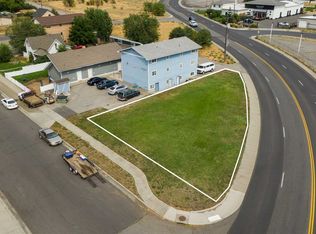2908 N Hogan St, Spokane, WA 99207