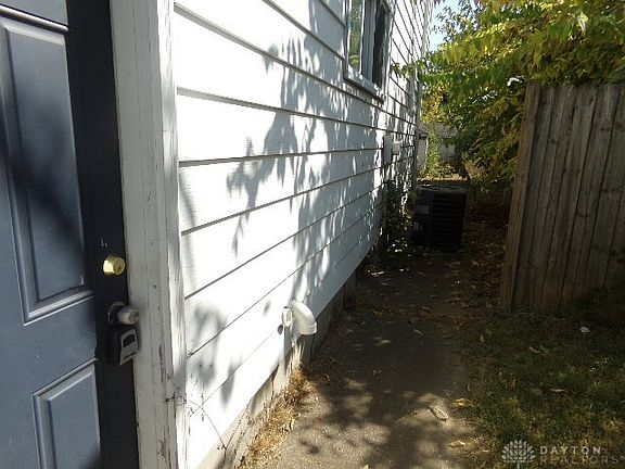 4th image of 240 Alaska St