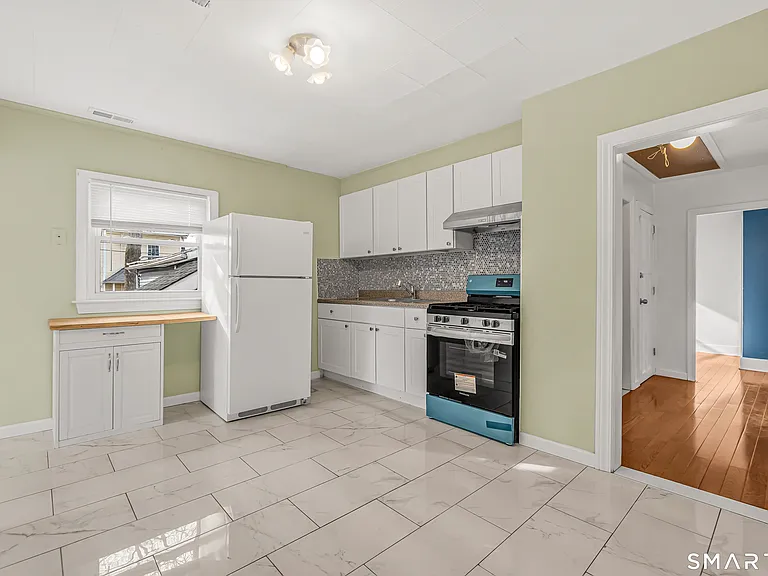 1504 Iranistan Ave — Photo 12