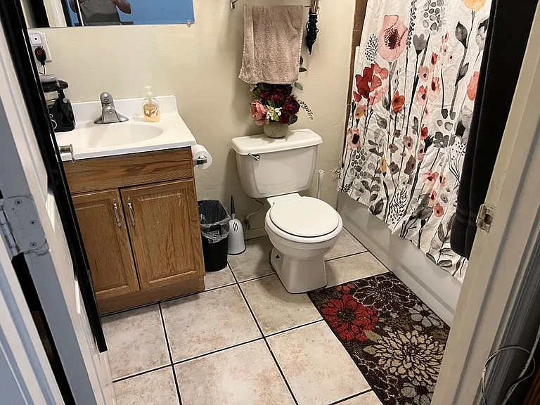 113 W Corona Rd #2 — Photo 17