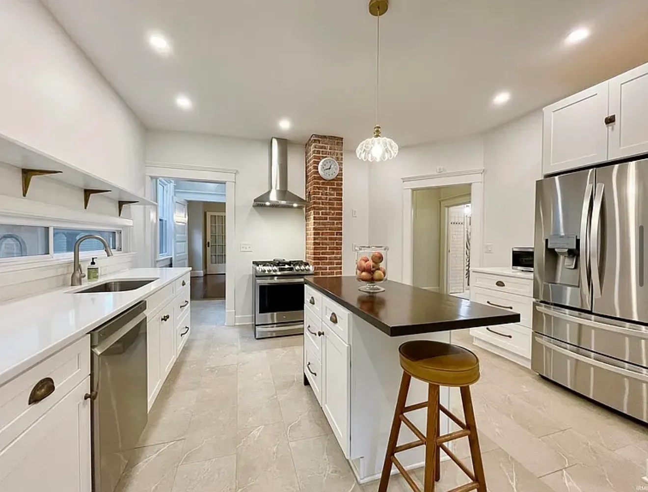 2 bed, 1550 sqft, $3,100 — Photo 4