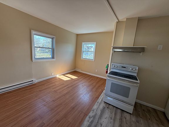 4th image of 10 Seminary Hill Rd Floor 1