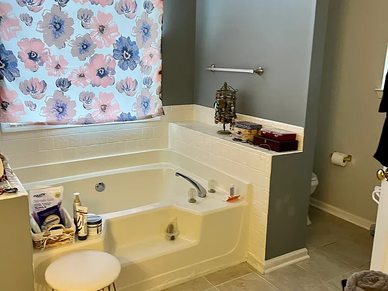 300 Landing Dr — Photo 13