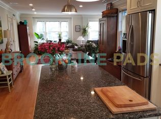 279 Walnut Ave, Roxbury, MA 02119