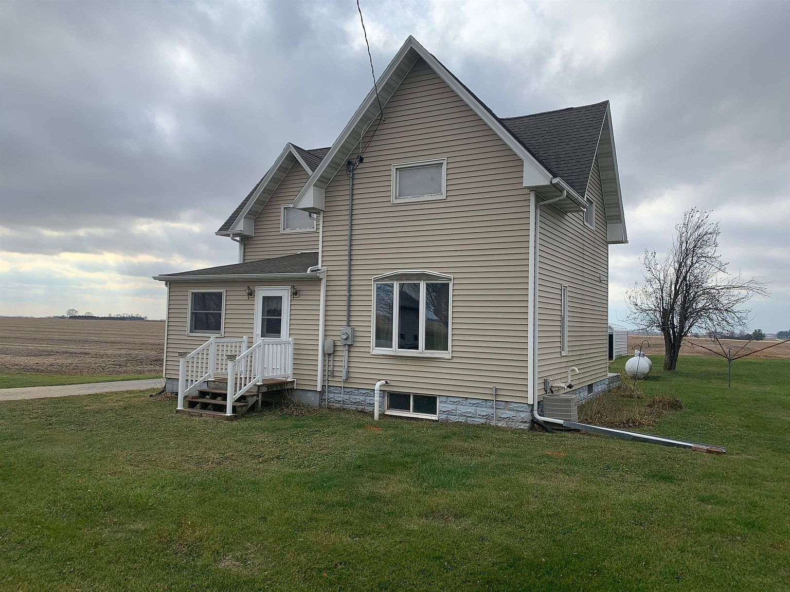 2716 Reed Ave, Readlyn, IA 50668 Zillow