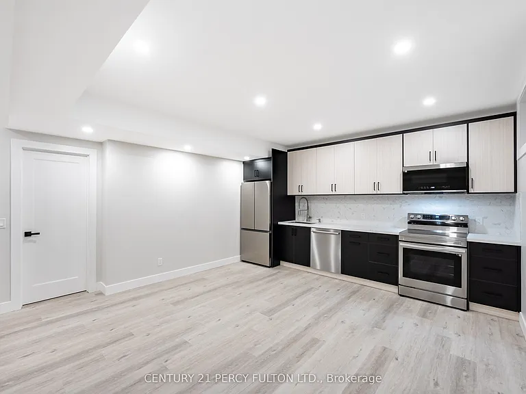 13 McKayfield Rd — Photo 16