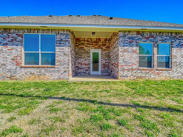 3100 Pebble Pond Dr — Photo 47