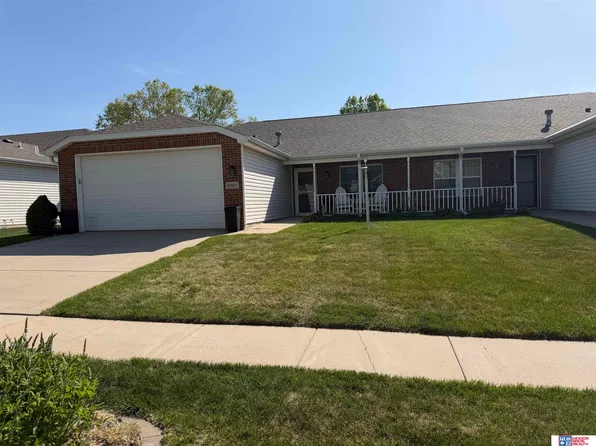6505 Cascade Dr, Lincoln, NE 68504