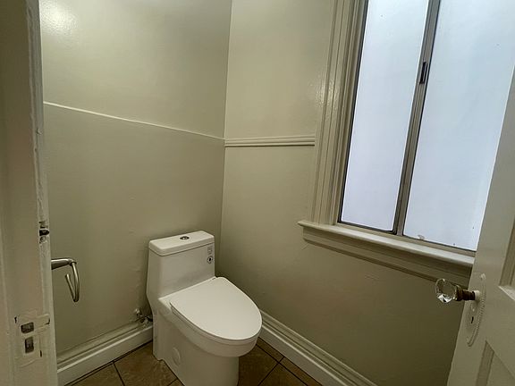 4th image of 1425 Clay St #4