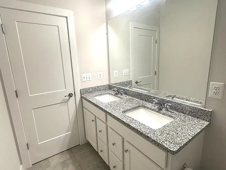 14130 Gypsum Loop — Photo 31
