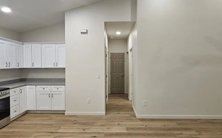 725 W 6th St S — Photo 12