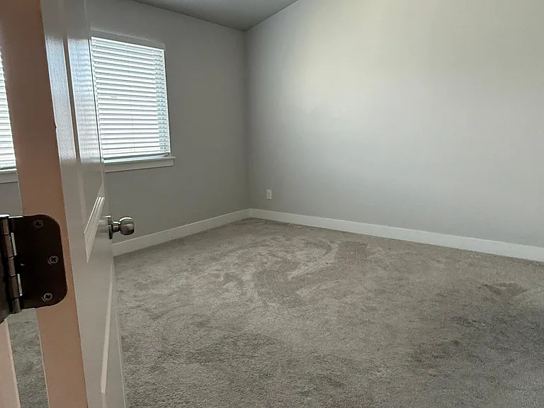 1628 N 3950 W — Photo 28