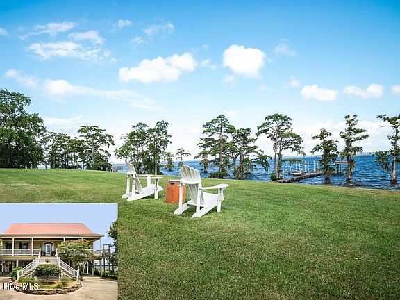 2nd image of 446 Batchelor Bay Drive