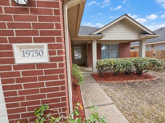 4th image of 19750 River Pointe Ln
