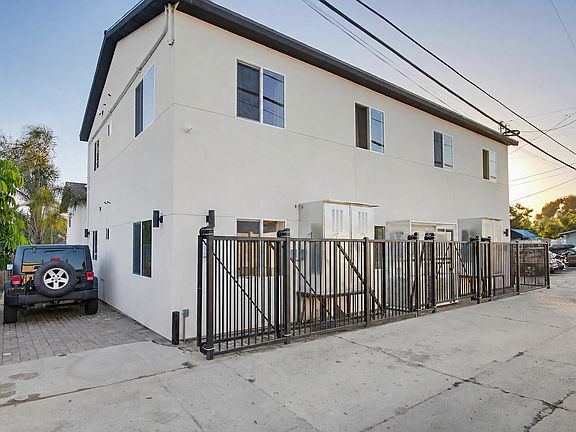 3rd image of 3808 Cottonwood St #K