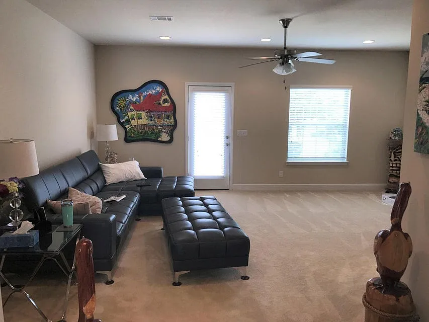 3 bed, 2.5 bath, 1544 sqft, $1,925 — Photo 3