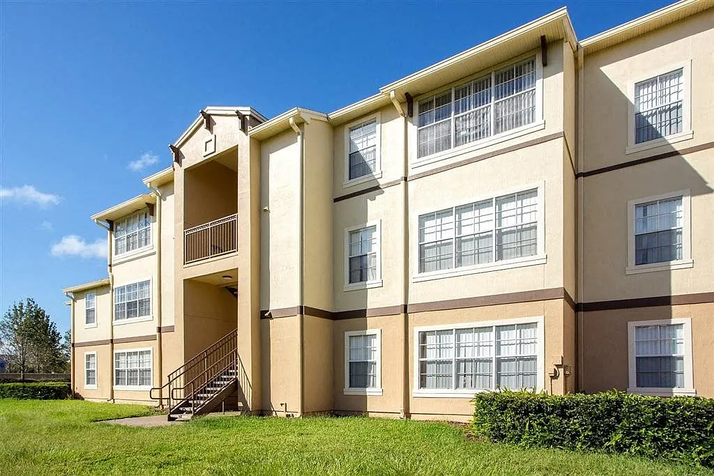 Vista Haven Apartment Homes — Photo 3