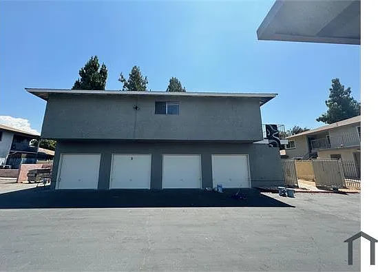 1209 Oxford Dr #C — Photo 3