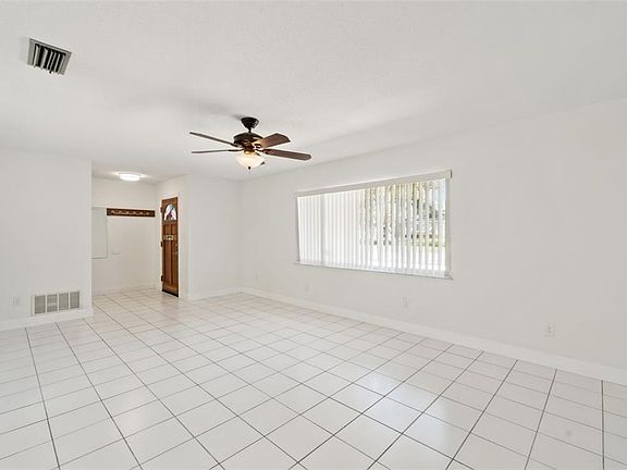 5th image of 2632 Talbot Rd