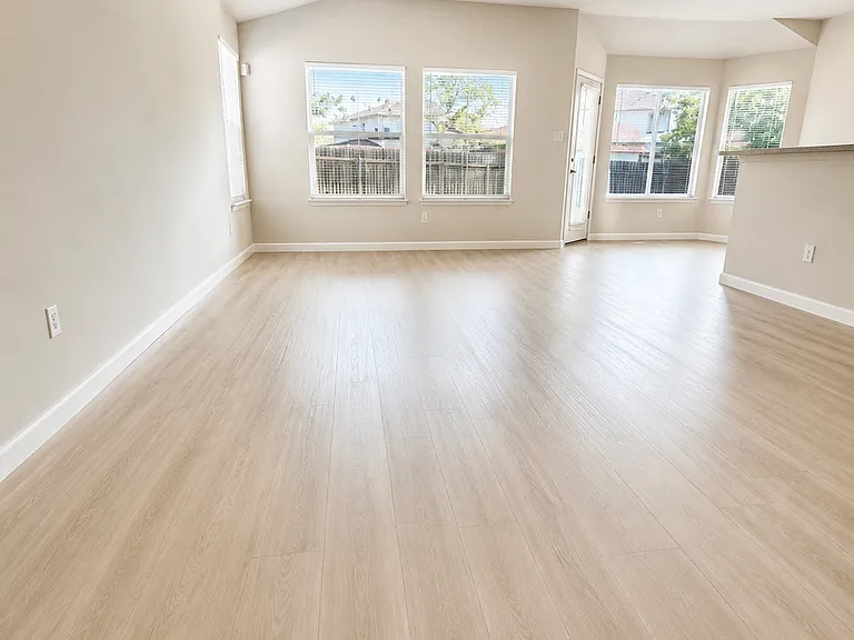 1017 Reynaldo St — Photo 3
