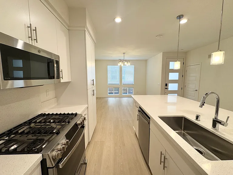 11161 Akarna Ct — Photo 12