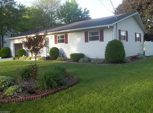 1470 Whitehall Dr, Mogadore, OH