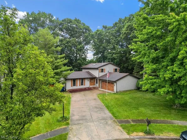 6651 Cliffside Dr, Vermilion, OH 44089