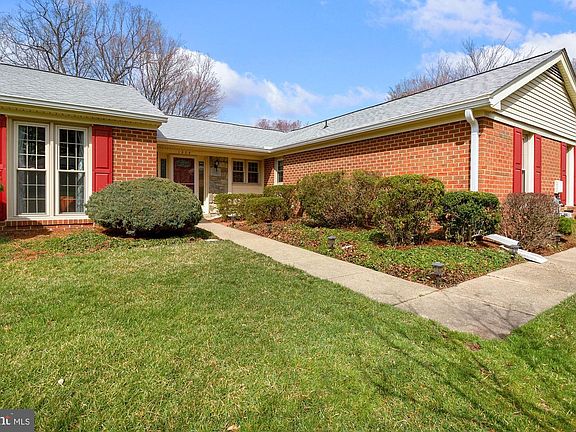 2nd image of 1004 Mastline Dr