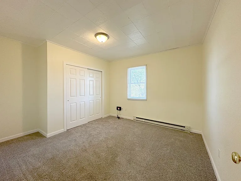 532 12th St SE — Photo 7