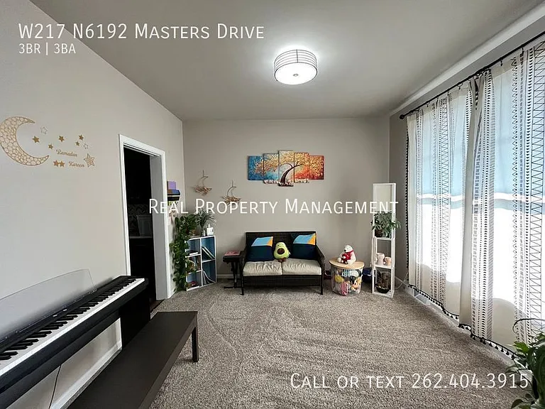 W217N6192 Masters Dr — Photo 3