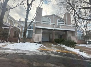 9876 Dockside Ter, Gaithersburg, MD 20886