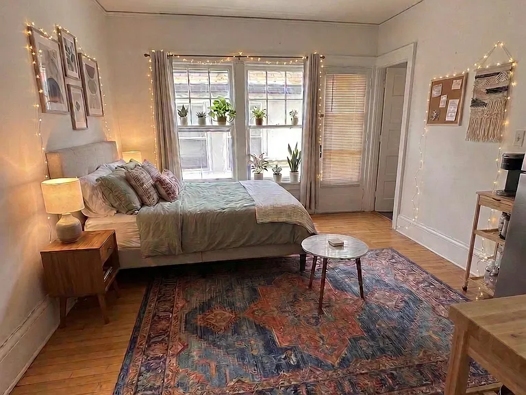 622 Howard Pl — Photo 1