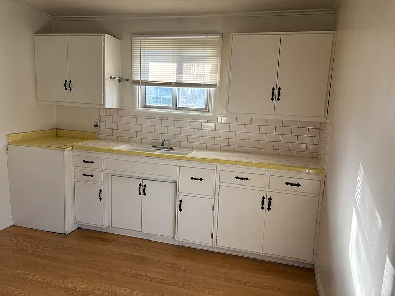 290 S 9th St — Photo 4