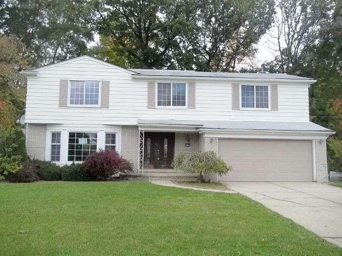 1st image of 21330 Virginia Dr