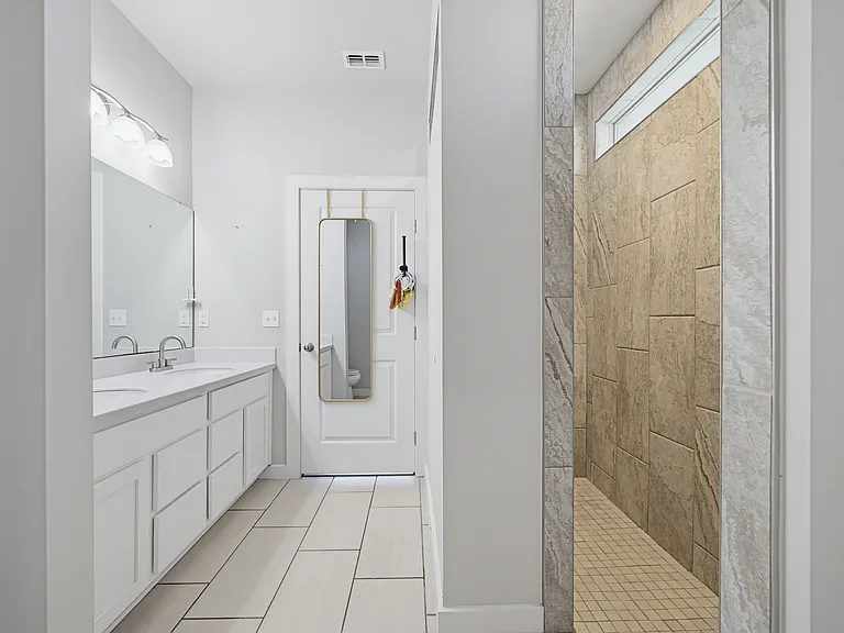 1012 Pasadena St — Photo 15