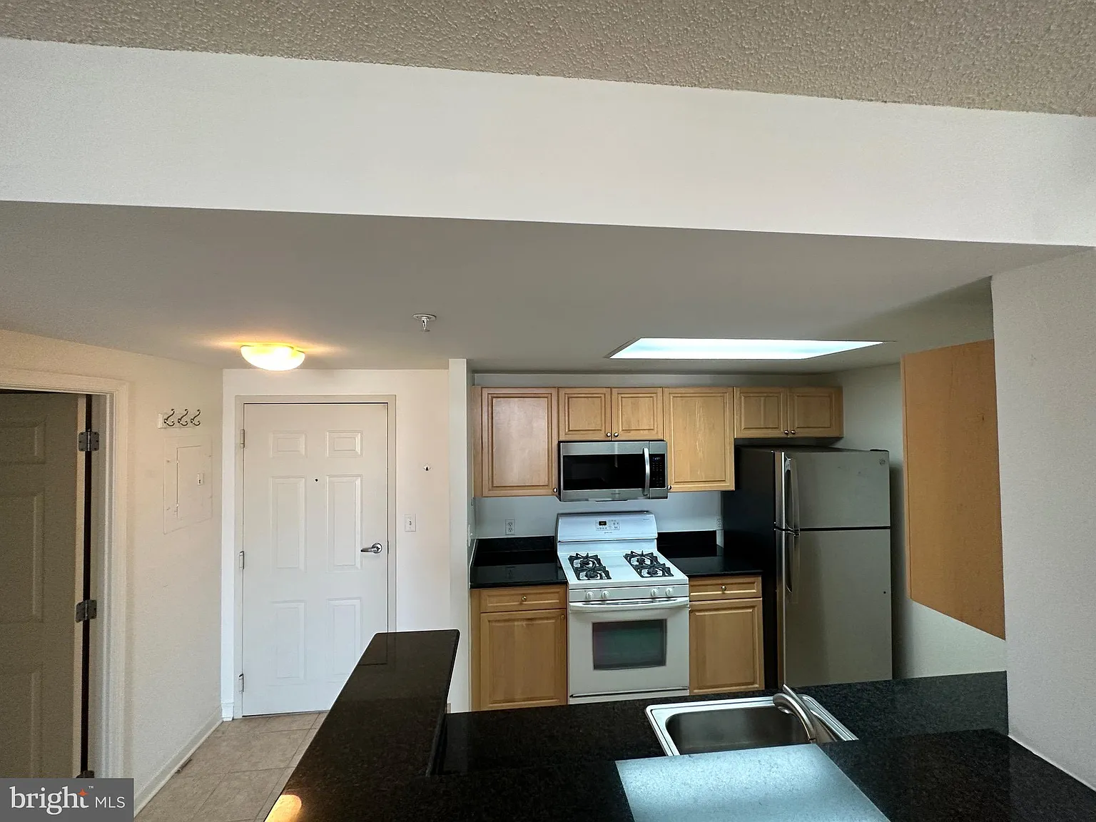 Wilton House Condo — Photo 4