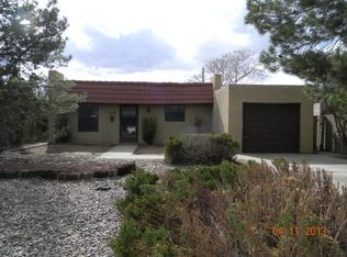 213 Garcia St NE, Albuquerque, NM 87123