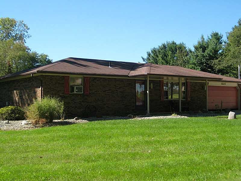2nd image of 4829 Alexandria Pike