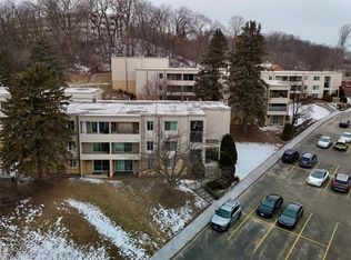 358 Elton Hills Dr NW APT 11, Rochester, MN 55901