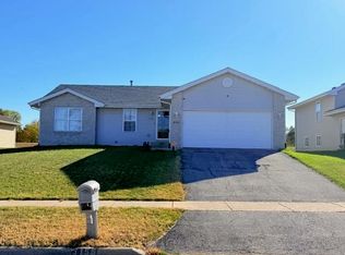 3155 Holiday Dr, Rockford, IL 61109