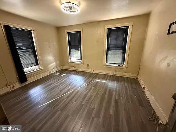 4th image of 151 S Franklin St