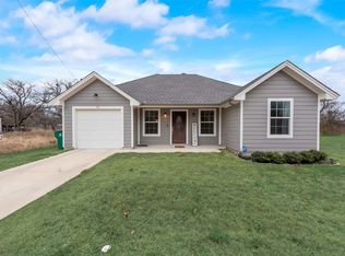 115 Leatherwood St, Waxahachie, TX 75165