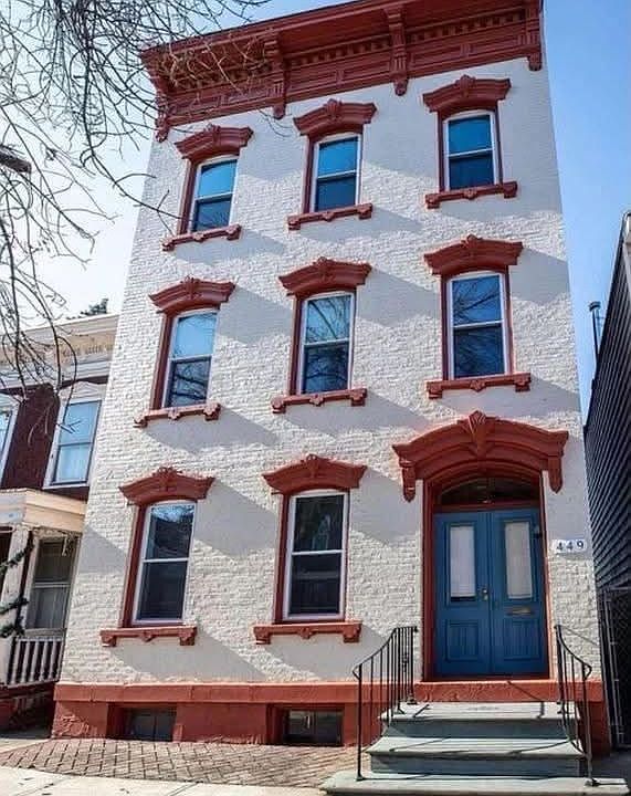 1st image of 449 2nd St #1