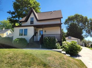 120 5th St, Sheboygan Falls, WI 53085