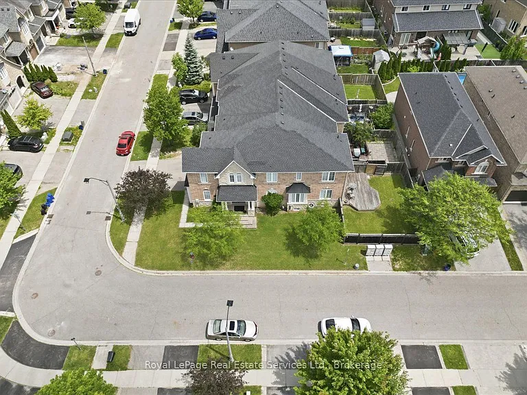 2395 Woodstock Trl — Photo 45