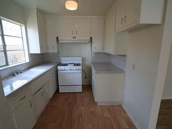 5th image of 940 N Stanley Ave APT 10