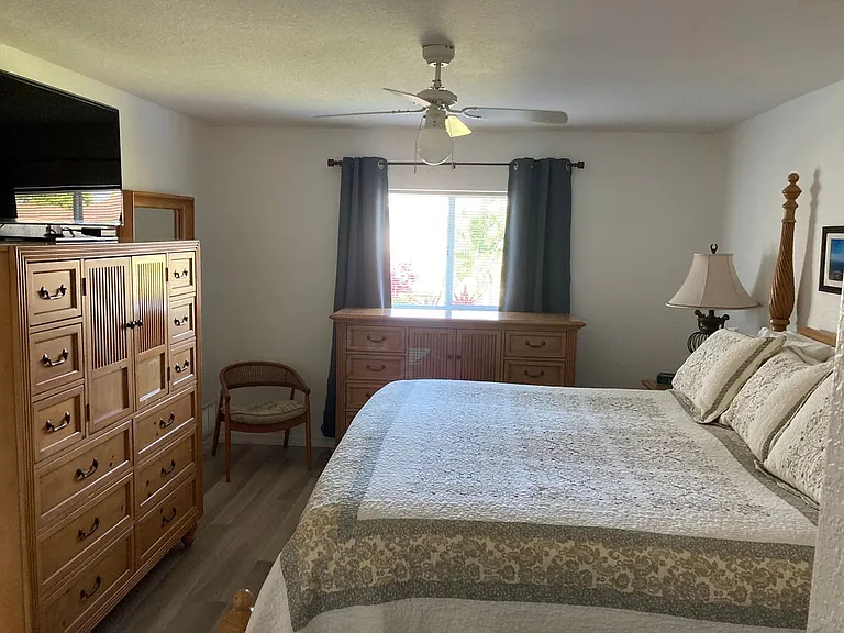 818 SW 8th Pl — Photo 10