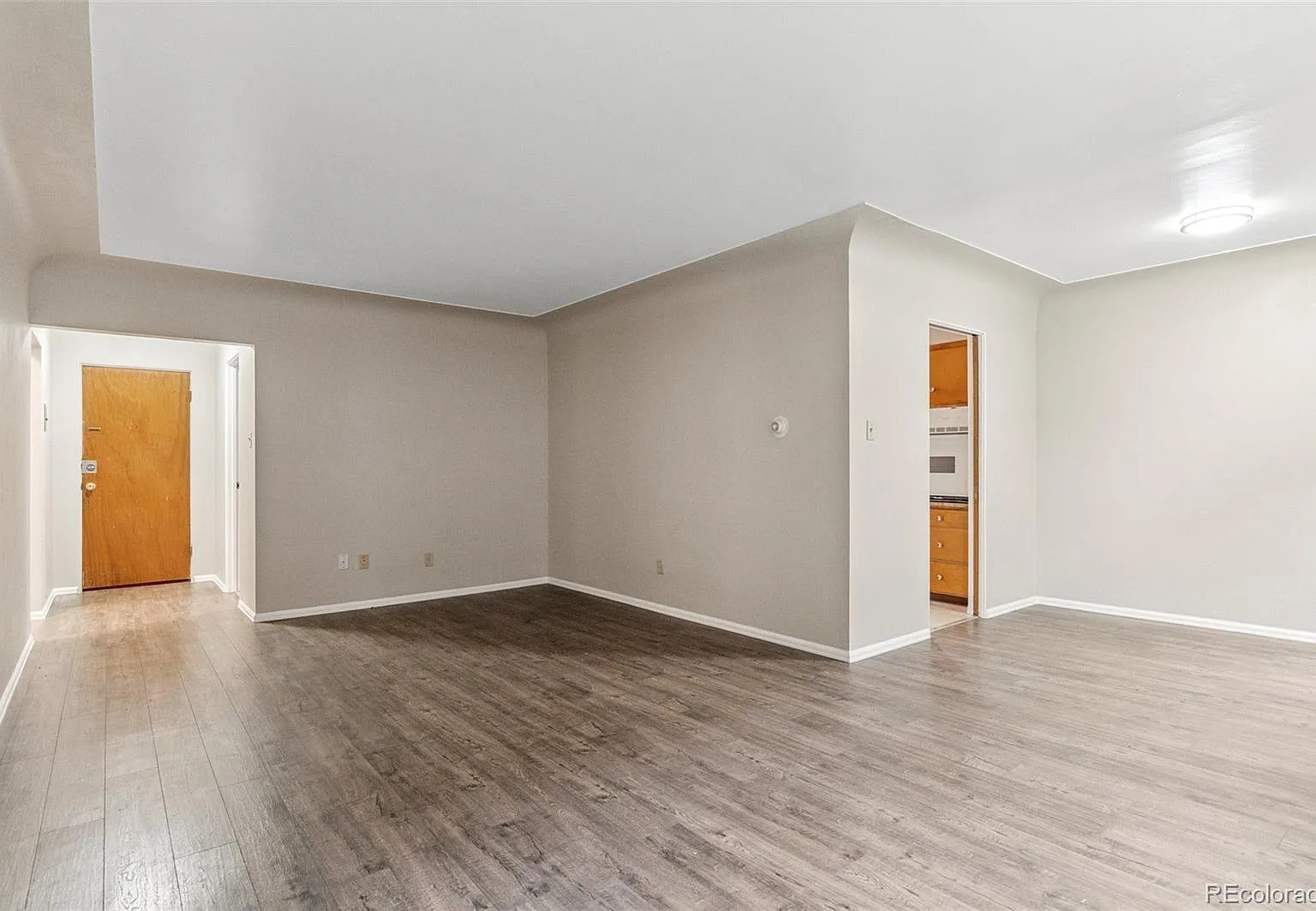 Marshall Manor — Photo 2