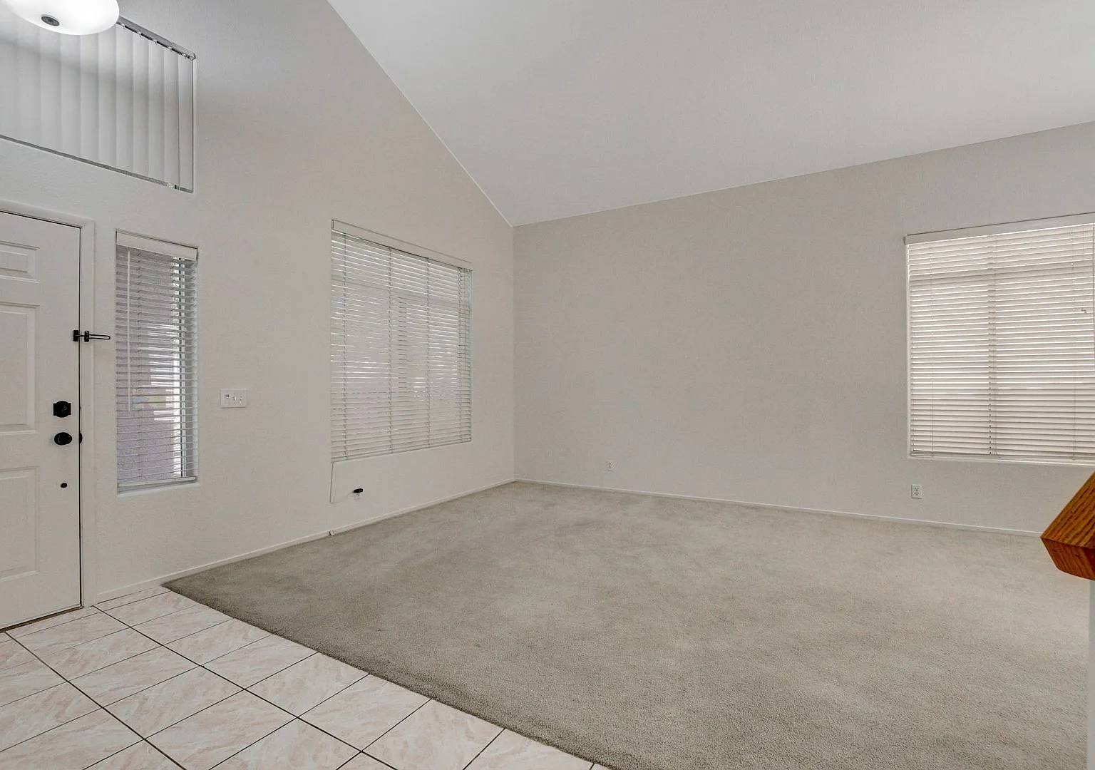 Beautiful 2 Story Home In Summerlin — Photo 3