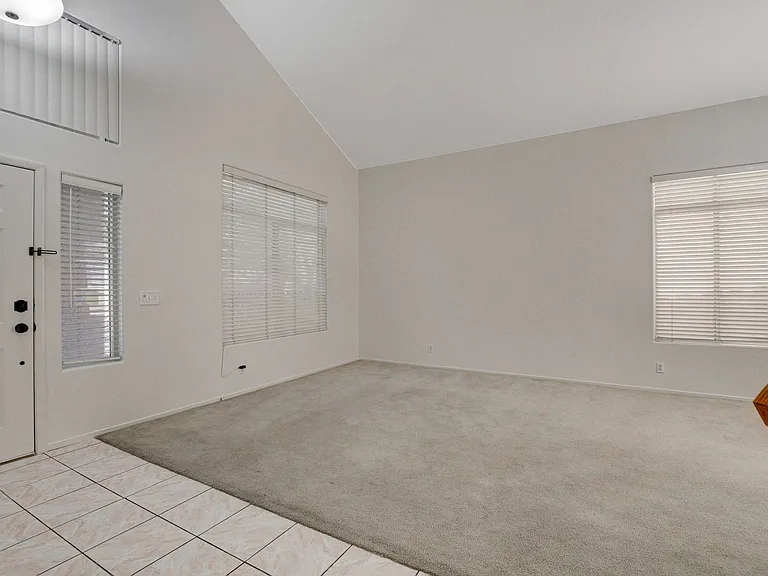 8621 Sierra Cima Ln — Photo 3